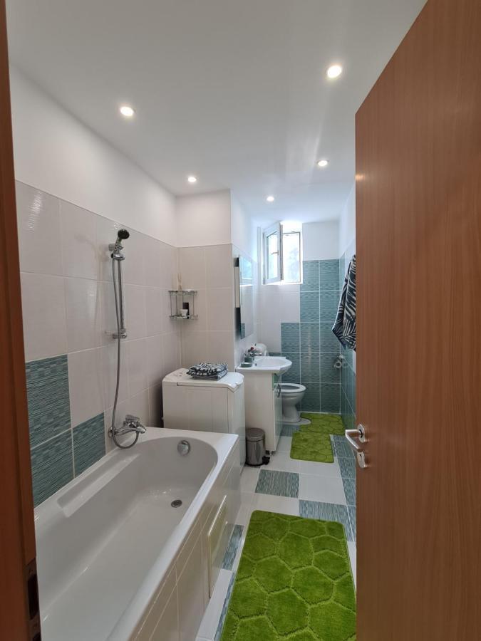 Best Apartment Хунедоара Екстериор снимка