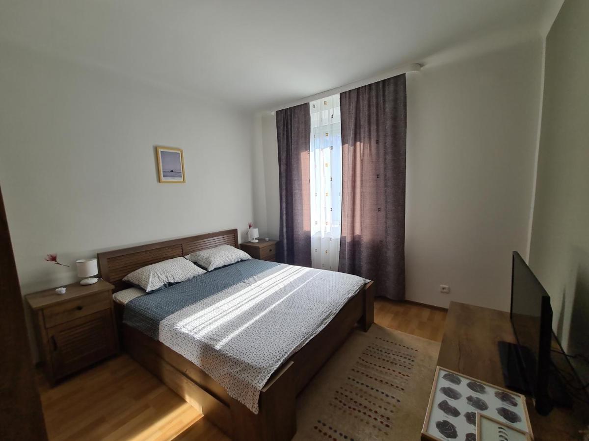 Best Apartment Хунедоара Екстериор снимка